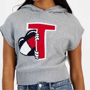 Tommy Hilfiger W Casual Pullover Sweatshirt
Short Sleeve Hoodie Peeking Heart